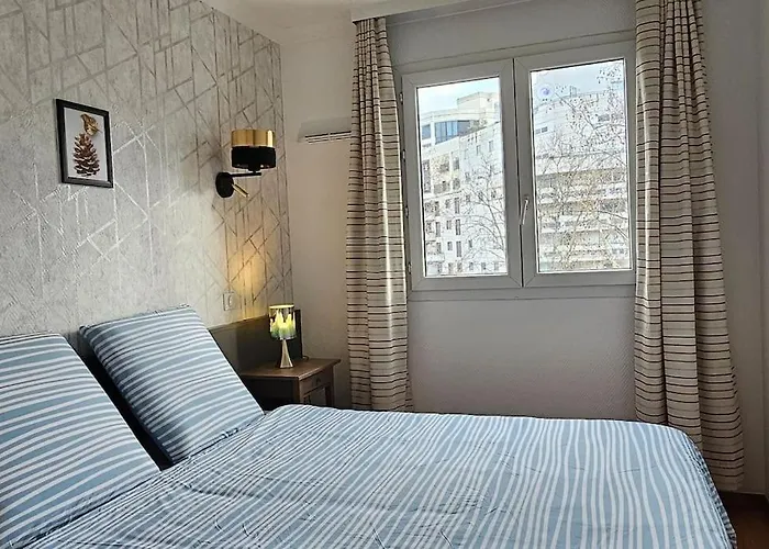 Paris La Defense - Modern Apartment With Jacuzzi